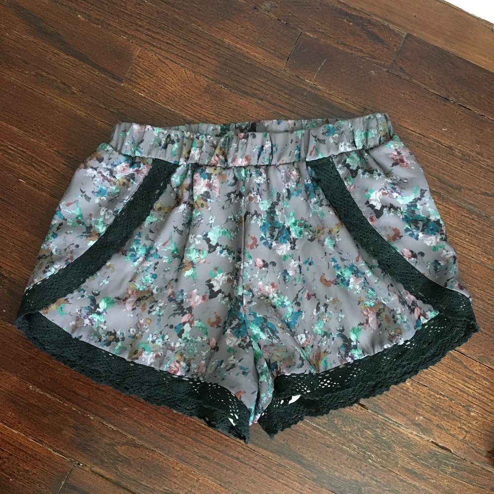 New Allison Collection New York Shorts